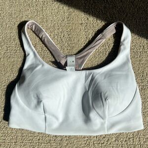 Lululemon Wunder Train Sports Bra - Size 8 - NWT